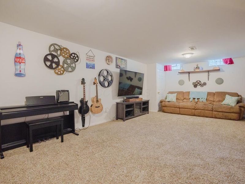 9520 Camelot Street NW, Pickerington, OH 43147 Photo 38