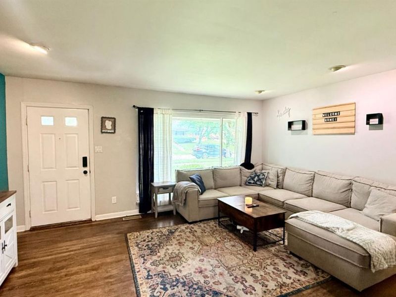 677 Carlsbad Road, Forest Park, OH 45240 Photo 3