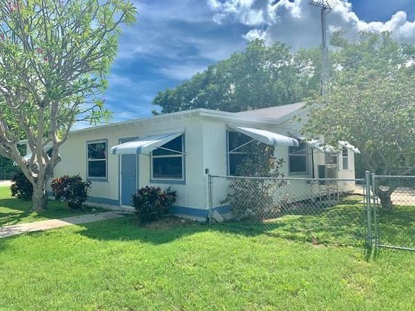579 Beach Road, ISLAMORADA, FL 33070