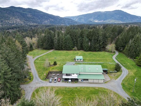 8682 Trans Canada Hwy , Chemainus, BC V0R 1K0