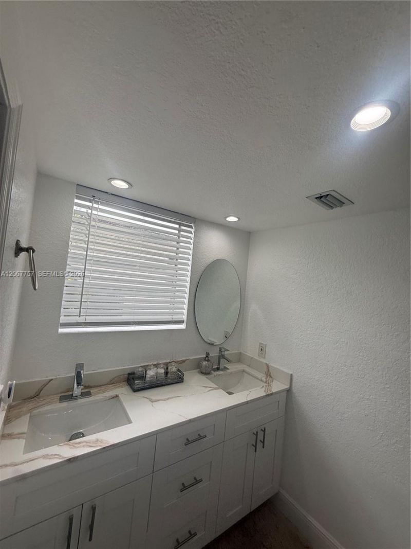 2411 Wiley St, Hollywood, FL 33020 Photo