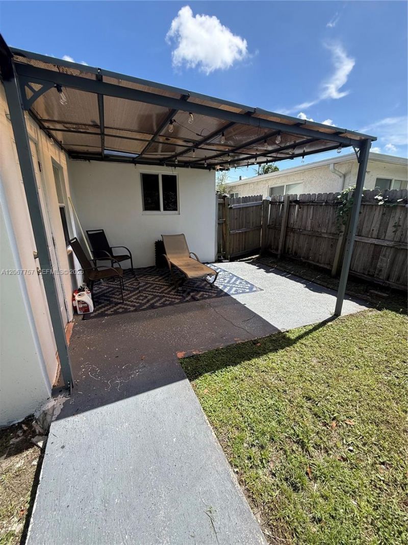 2411 Wiley St, Hollywood, FL 33020 Photo