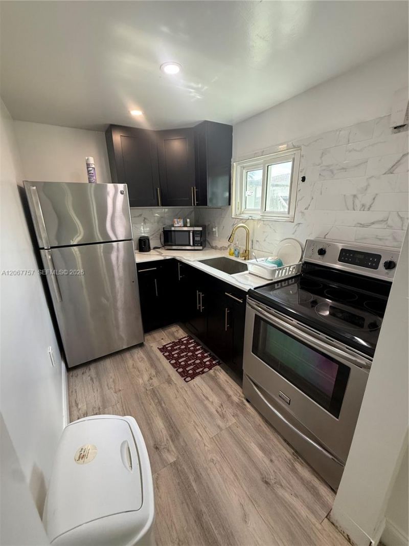 2411 Wiley St, Hollywood, FL 33020 Photo