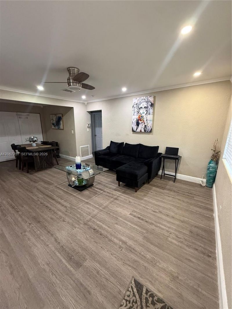 2411 Wiley St, Hollywood, FL 33020 Photo