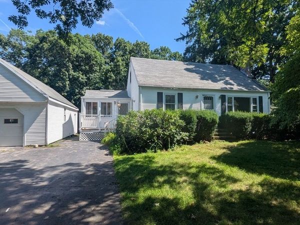 3 Wayne Drive, Foxboro, MA 02035