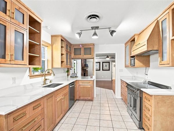 3552 Wosley Drive, Fort Worth, TX 76133