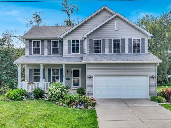 22 Garfield Avenue , New Concord, OH 43762
