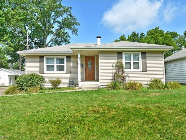 1384 Meadowbrook Avenue SE, Warren, OH 44484