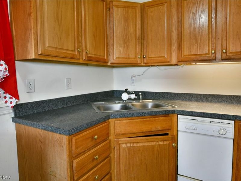 1384 Meadowbrook Avenue SE, Warren, OH 44484 Photo 11