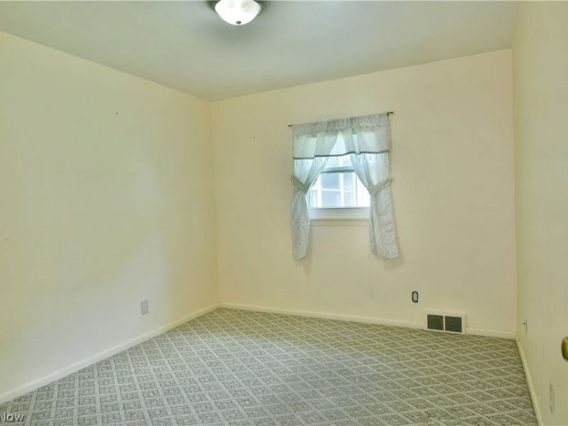 1384 Meadowbrook Avenue SE, Warren, OH 44484 Photo 34