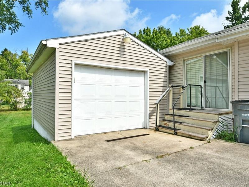1384 Meadowbrook Avenue SE, Warren, OH 44484 Photo 47