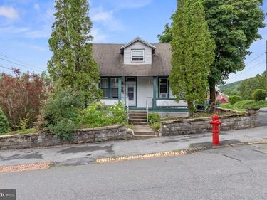 230 N 2ND STREET, AUBURN, PA 17922