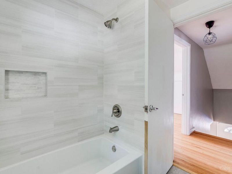 4037 Paxton Avenue, Cincinnati, OH 45209 Photo 23