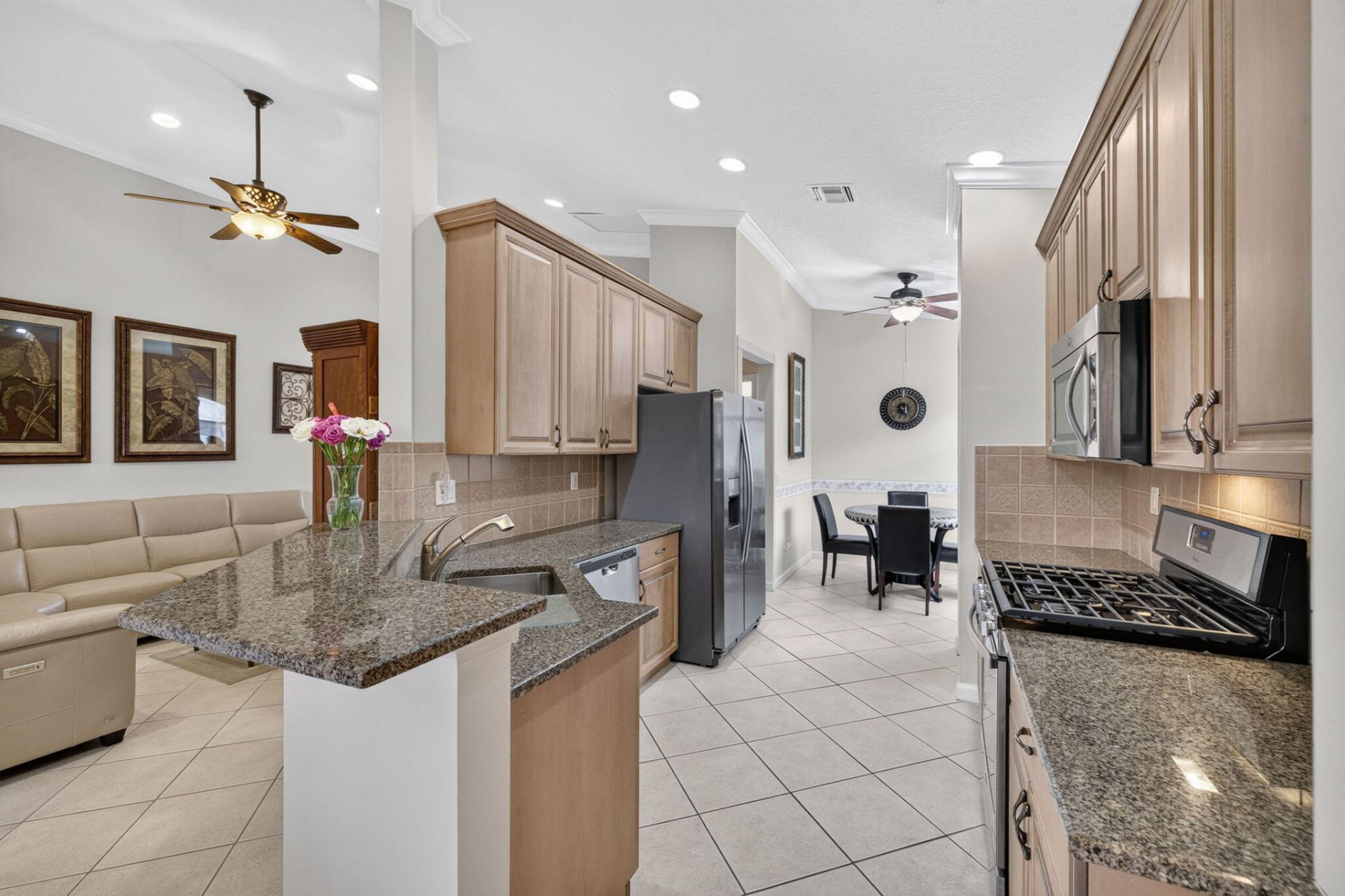 382 NW Springview Loop, Port Saint Lucie, FL 34986 Photo