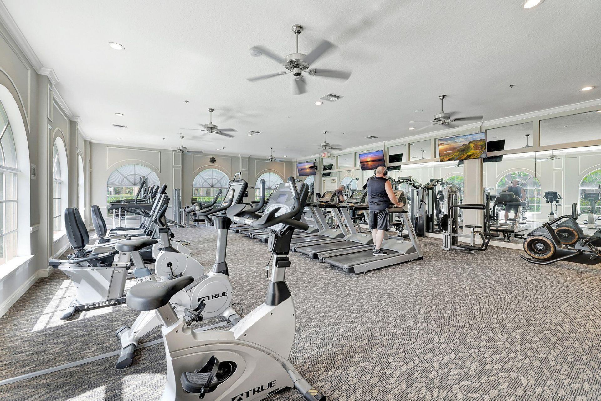 382 NW Springview Loop, Port Saint Lucie, FL 34986 Photo