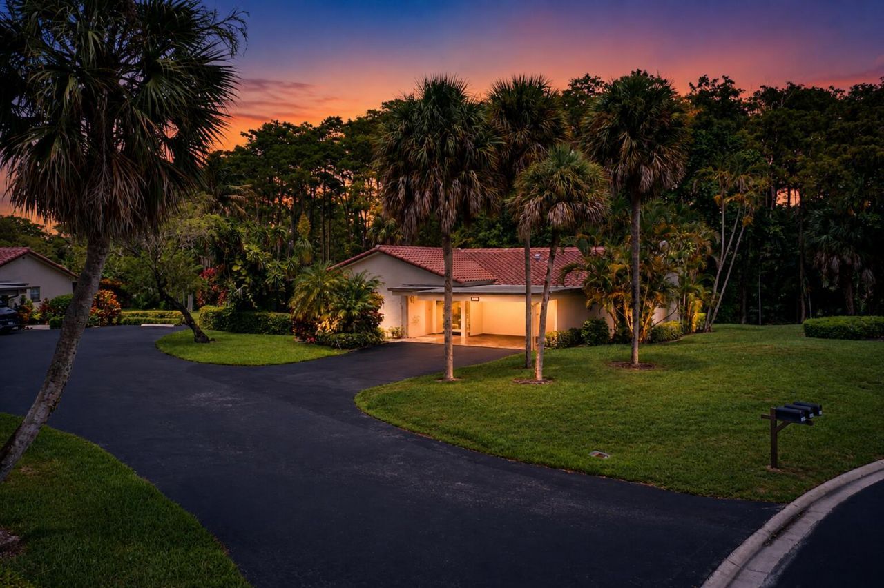 21195 Juego Circle, Unit 16-A, Boca Raton, FL 33433 Photo