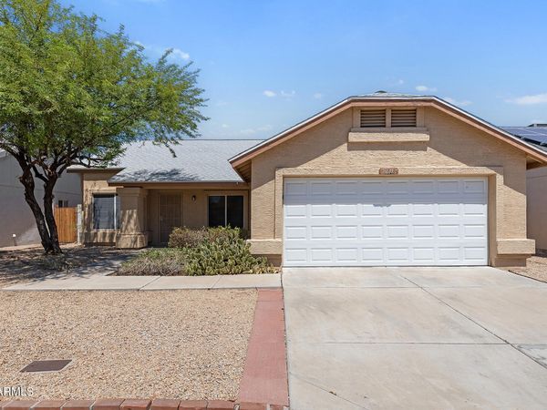 10248 W MEDLOCK Drive, Glendale, AZ 85307