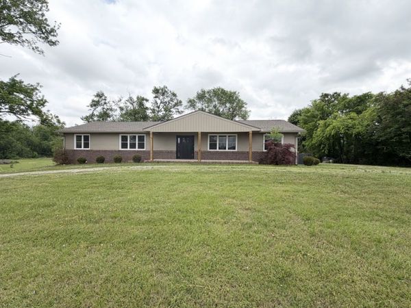 926 Dyer Cir , Morrison, TN 37357