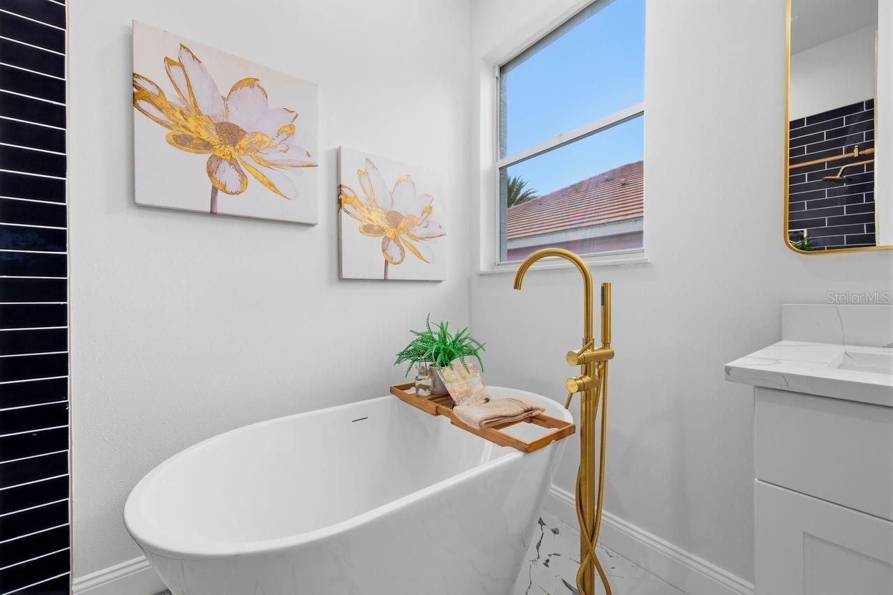 6011 Chaparral Avenue, Sarasota, FL 34243 Photo