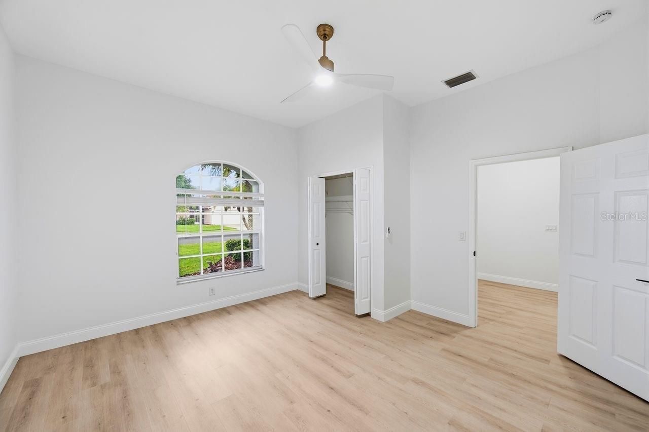 6011 Chaparral Avenue, Sarasota, FL 34243 Photo