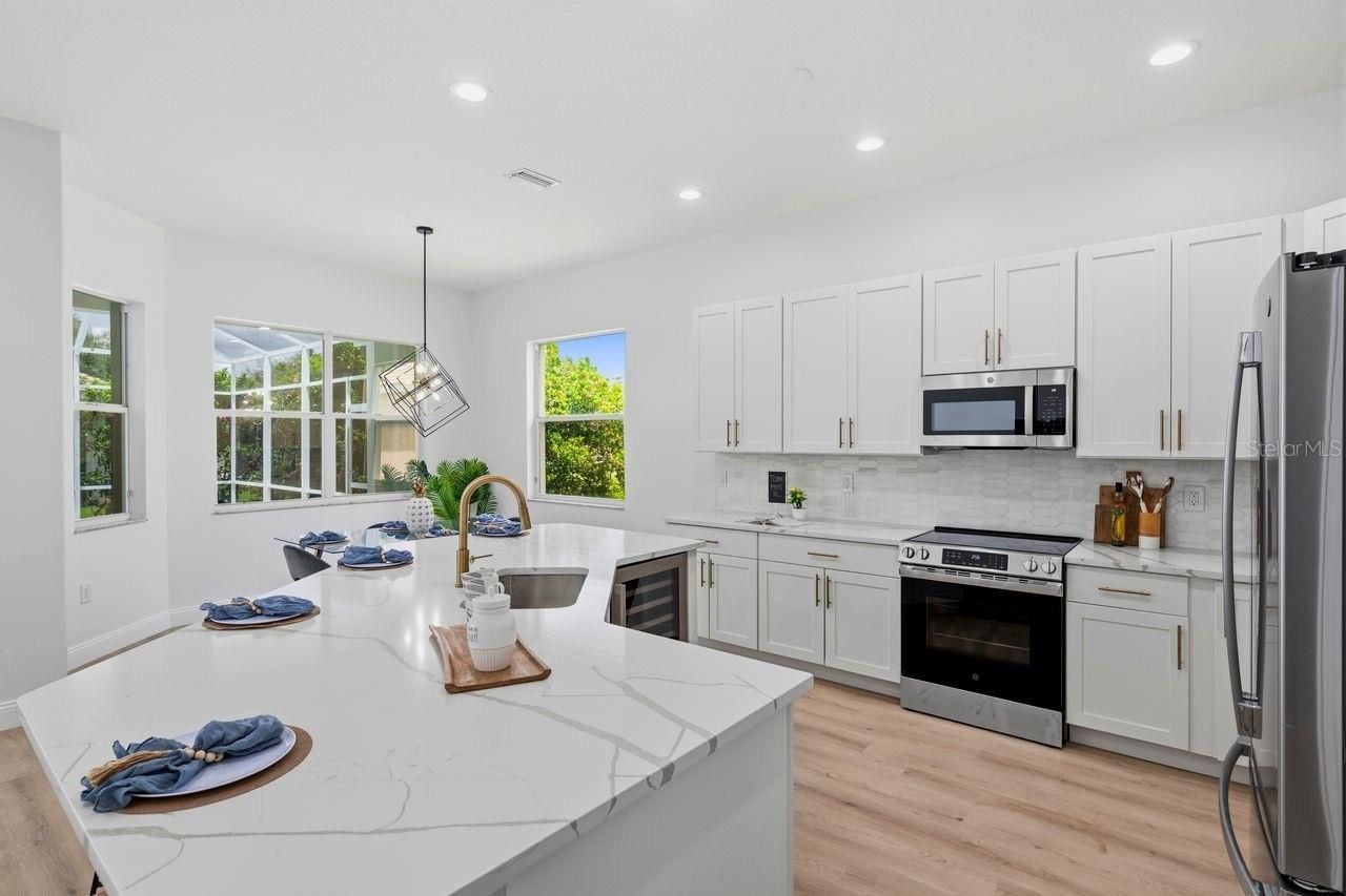6011 Chaparral Avenue, Sarasota, FL 34243 Photo