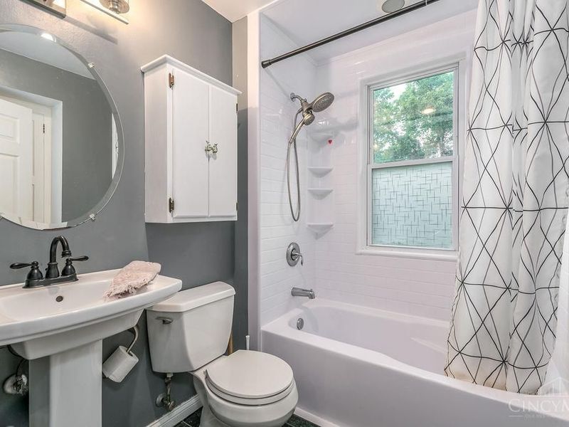 620 Greenwood Avenue, Cincinnati, OH 45229 Photo 44