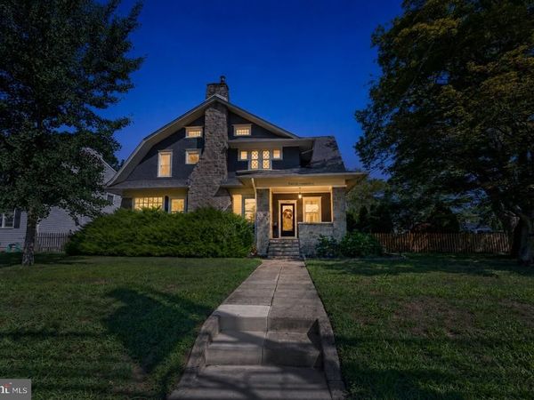 205 W KINGS HIGHWAY, AUDUBON, NJ 08106
