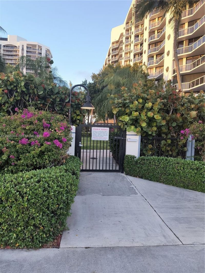 3610 Yacht Club Dr , Unit 514, Aventura, FL 33180 Photo
