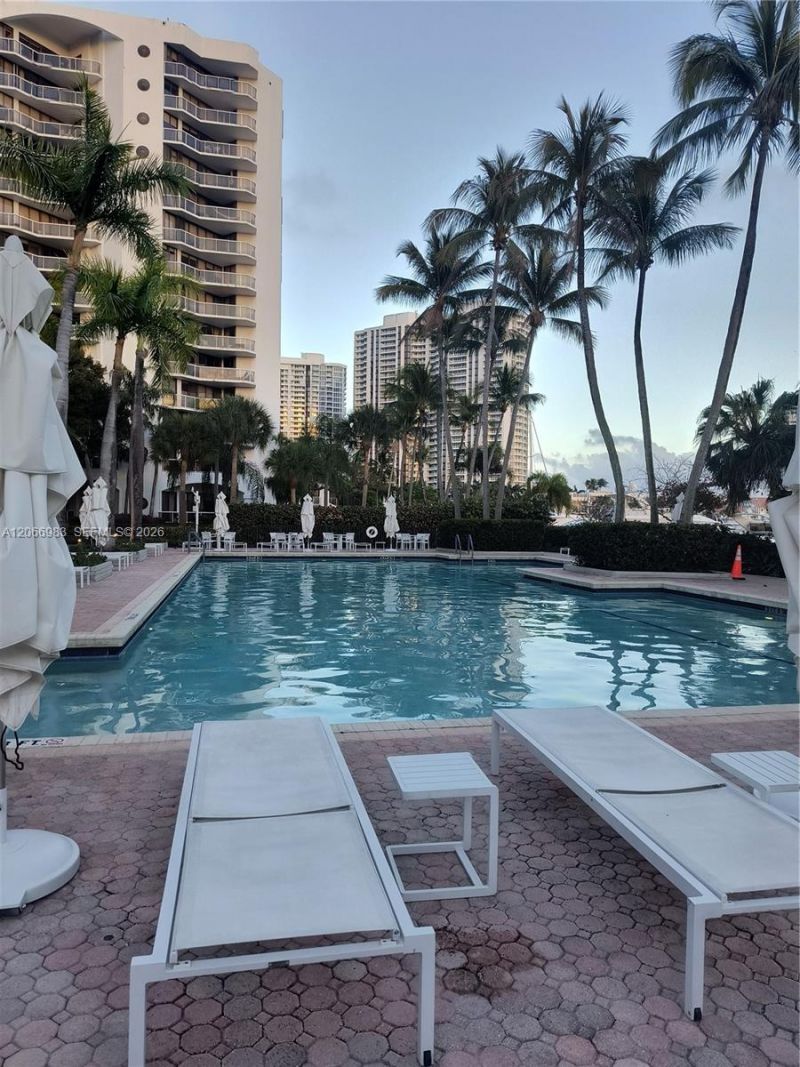 3610 Yacht Club Dr , Unit 514, Aventura, FL 33180 Photo