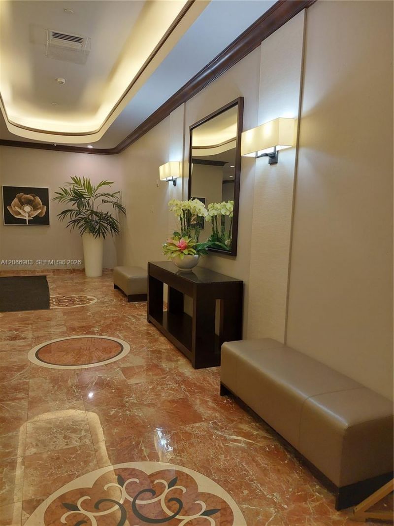 3610 Yacht Club Dr , Unit 514, Aventura, FL 33180 Photo