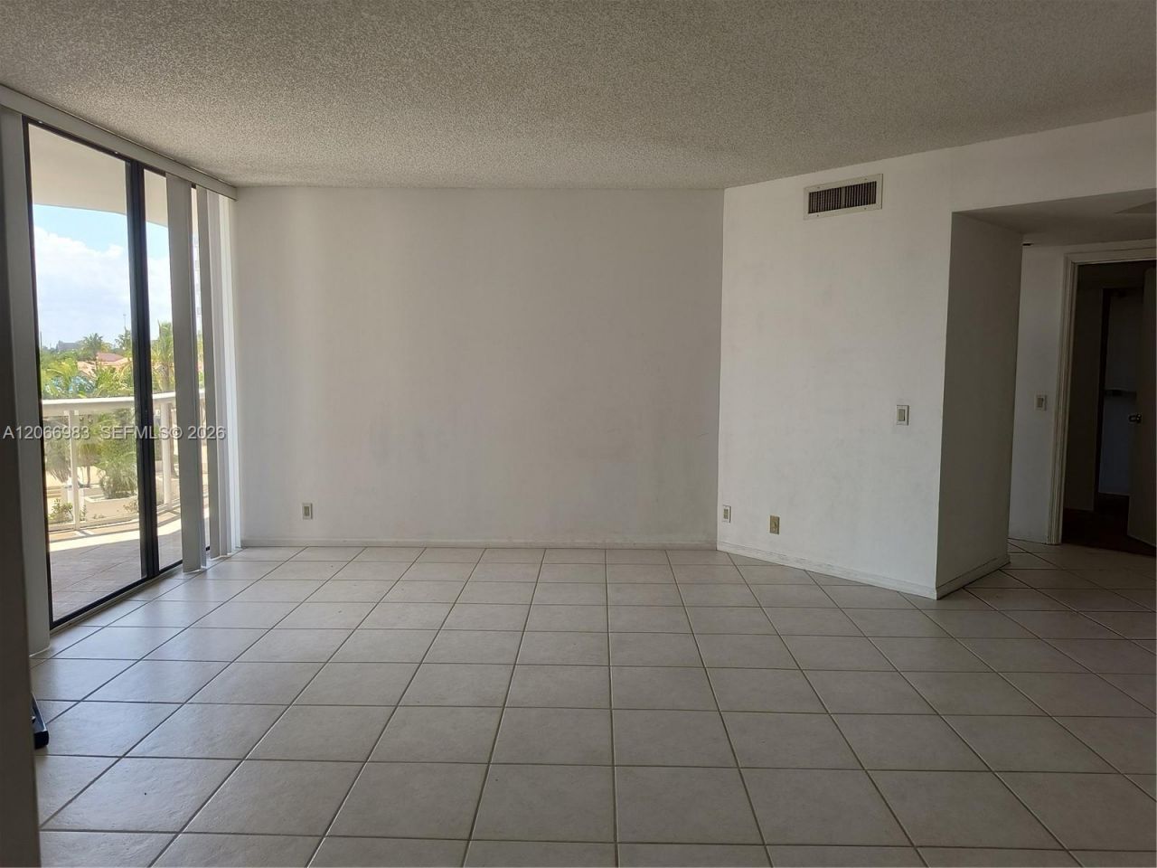 3610 Yacht Club Dr , Unit 514, Aventura, FL 33180 Photo
