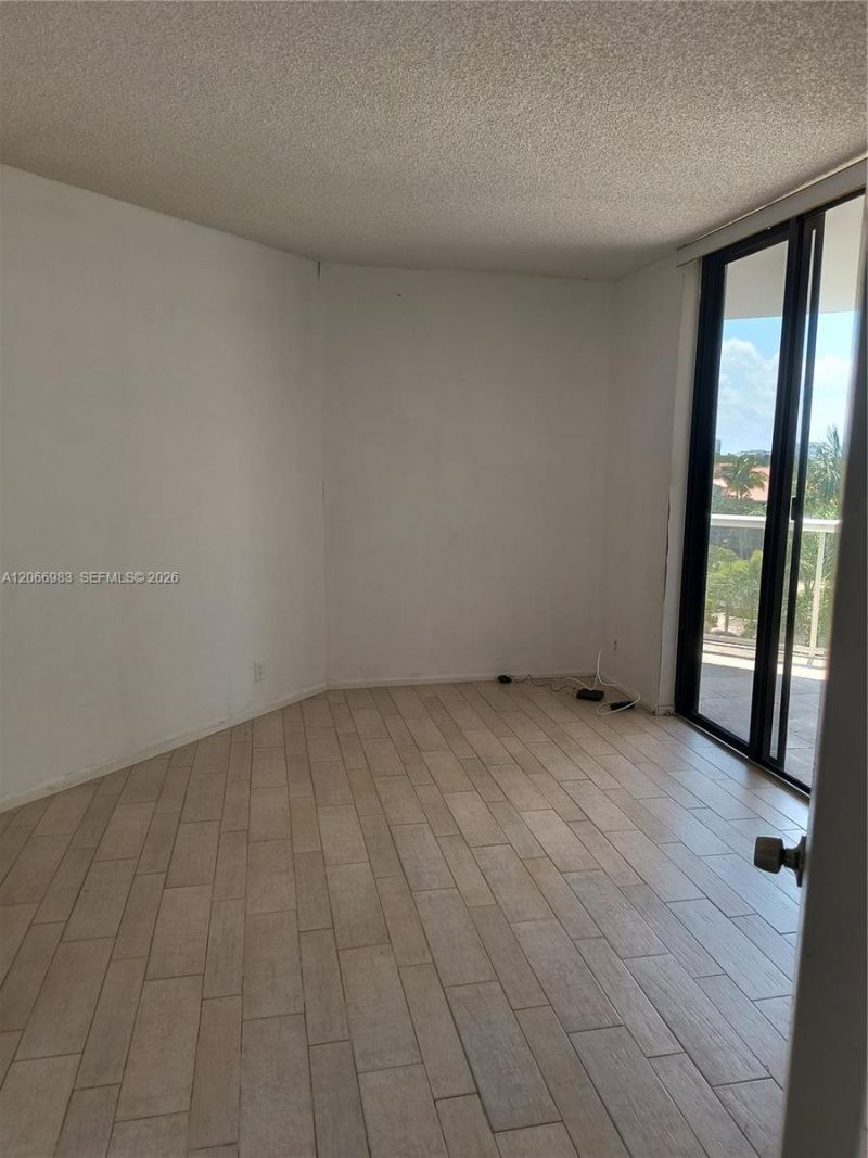 3610 Yacht Club Dr , Unit 514, Aventura, FL 33180 Photo
