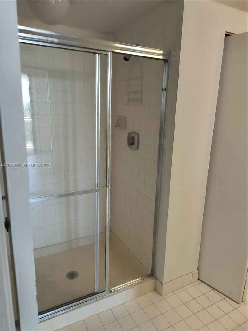 3610 Yacht Club Dr , Unit 514, Aventura, FL 33180 Photo