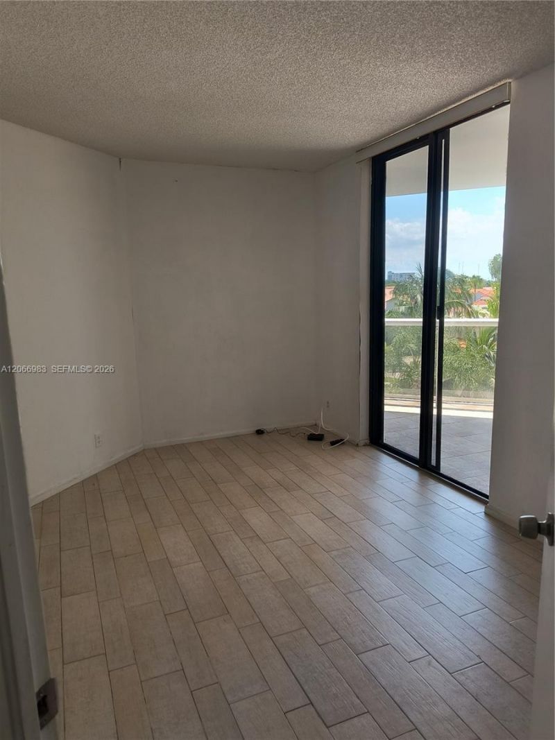 3610 Yacht Club Dr , Unit 514, Aventura, FL 33180 Photo