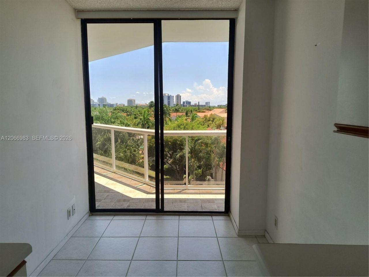 3610 Yacht Club Dr , Unit 514, Aventura, FL 33180 Photo