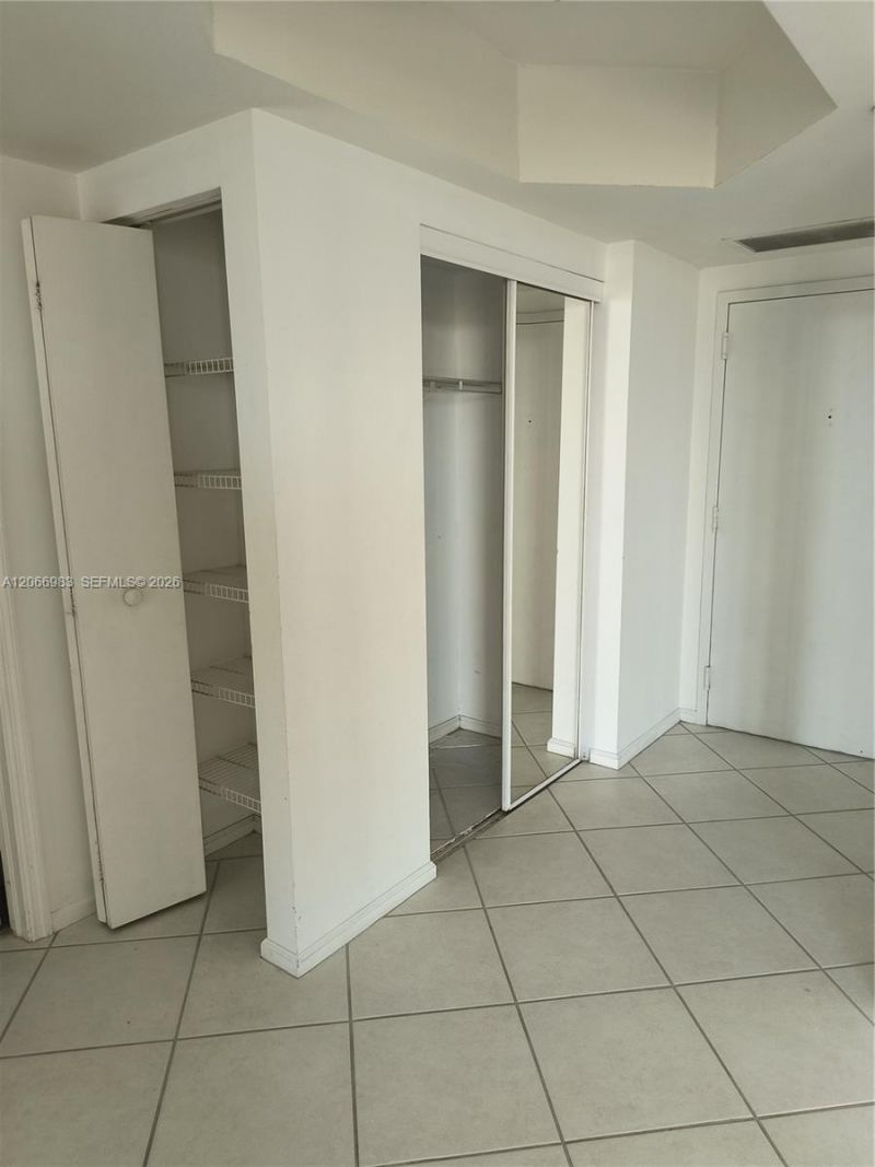 3610 Yacht Club Dr , Unit 514, Aventura, FL 33180 Photo