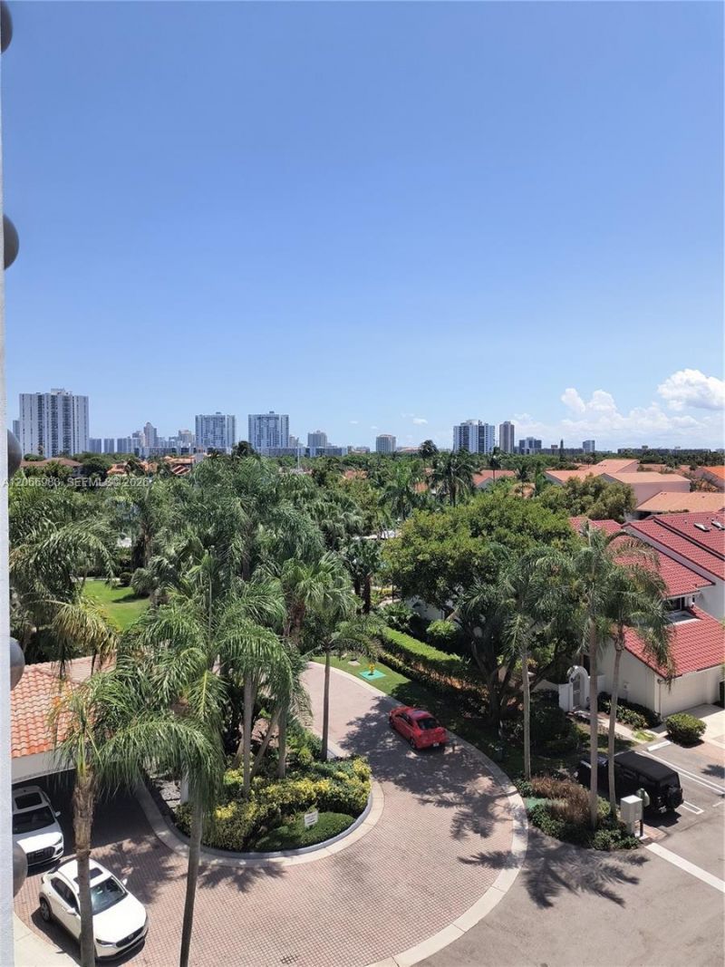 3610 Yacht Club Dr , Unit 514, Aventura, FL 33180 Photo