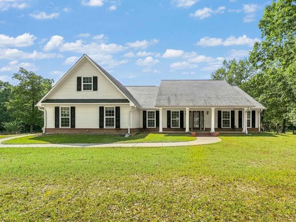 621 Crosstrails Road, De Queen, AR 71832