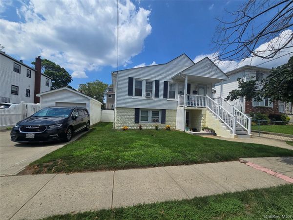 76 2nd Avenue, East Rockaway, NY 11518