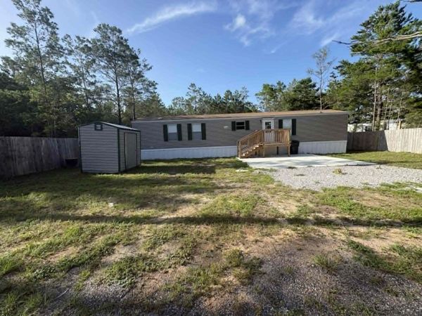173 E Lafavre Lane, DeFuniak Springs, FL 32433