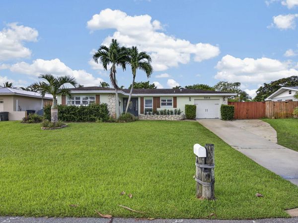 3854 BUTTERCUP Circle S, Palm Beach Gardens, FL 33410