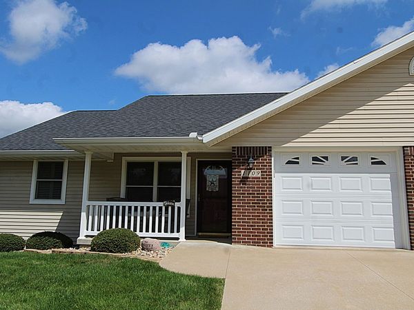 1109 6th Avenue, Fulton, IL 61252