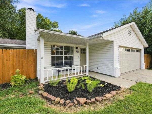 511 E Evergreen Lane , Fayetteville, AR 72703