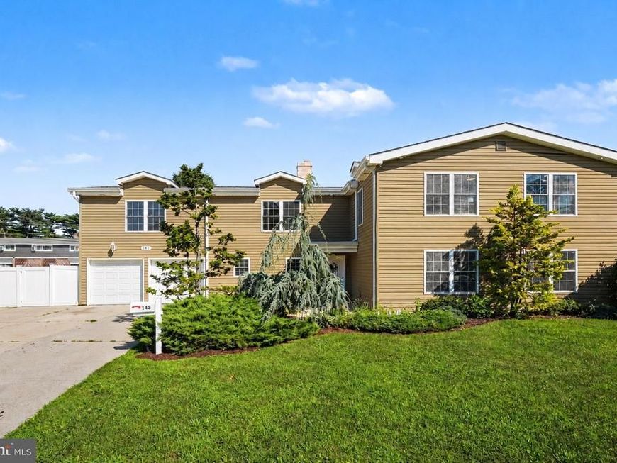 143 Forsythia Drive N , Levittown, PA 19056 Main Photo