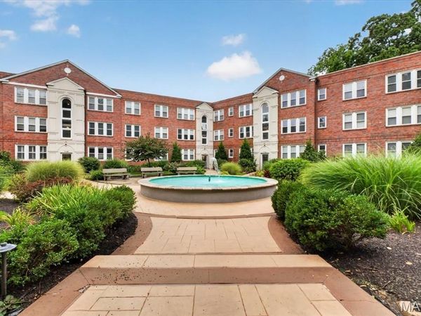 7745 Kingsbury Boulevard, Unit 12, Clayton, MO 63105
