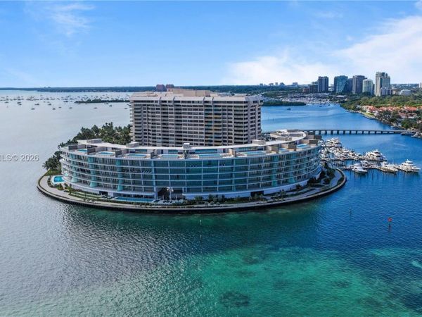 5 GROVE ISLES DR, Unit M502, Miami, FL 33133