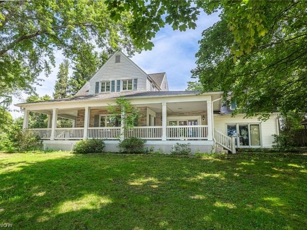 2001 Cambridge Road , Coshocton, OH 43812