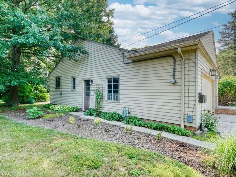 301 Breezewood Drive , Bay Village, OH 44140 Photo 17