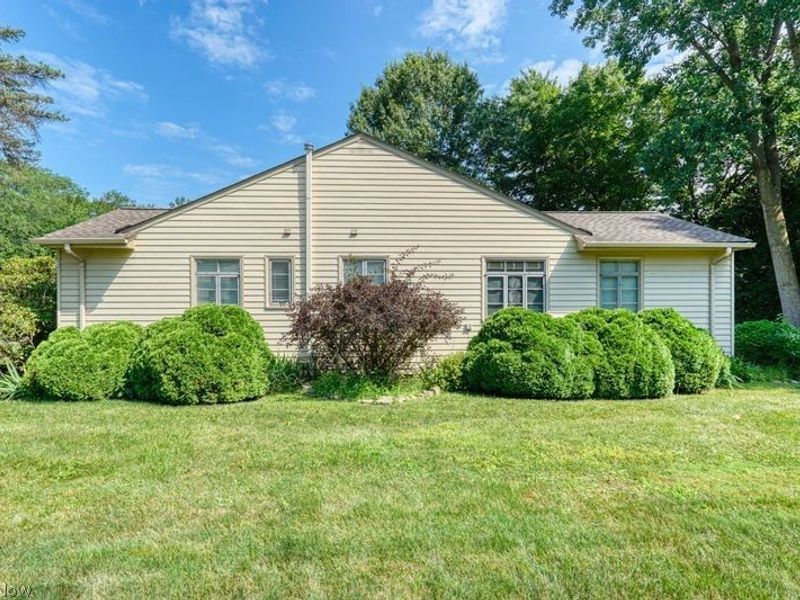 301 Breezewood Drive , Bay Village, OH 44140 Photo 24