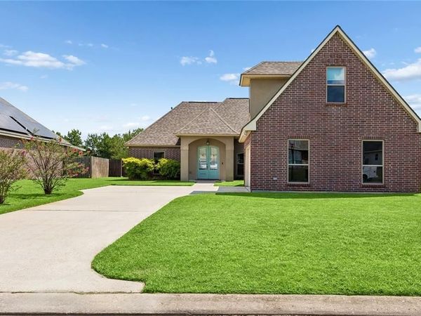26078 BIG BEN Drive, Denham Springs, LA 70726
